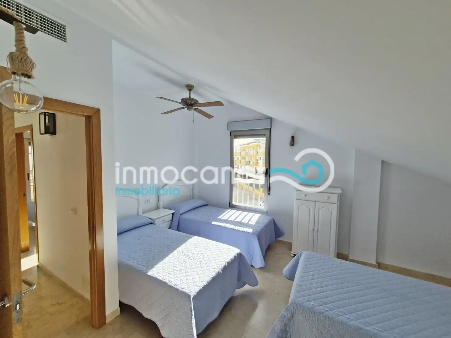 Dormitori de Casa o xalet en venda en Oliva amb Aire condicionat, Calefacció i Terrassa