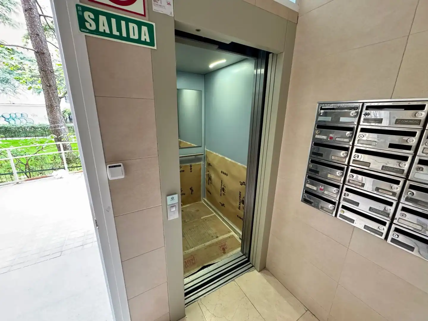 Flat for sale in Madrid  with Air Conditioner, Heating and Terrace