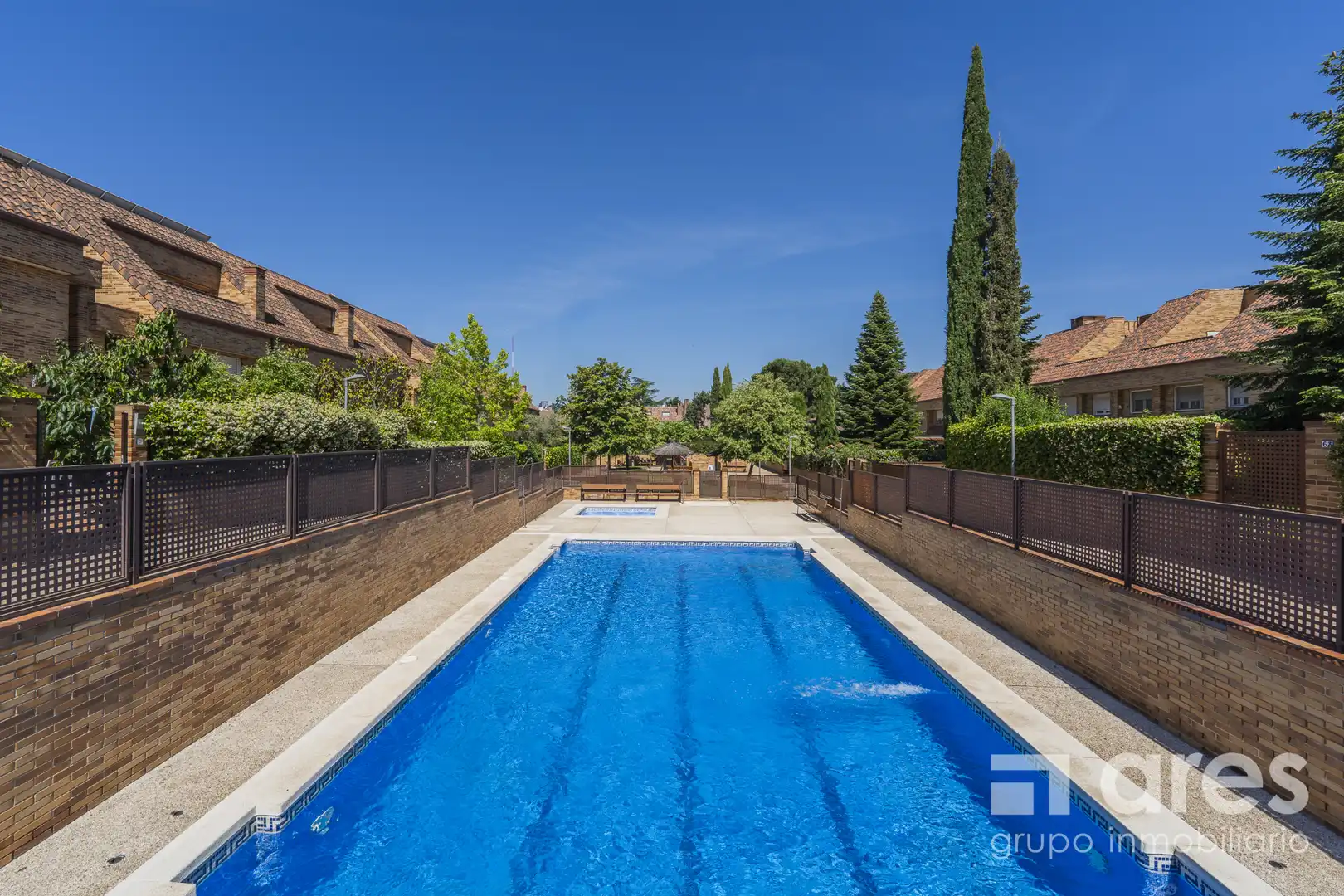 Piscina de Casa o xalet en venda en Las Rozas de Madrid amb Aire condicionat, Calefacció i Jardí privat