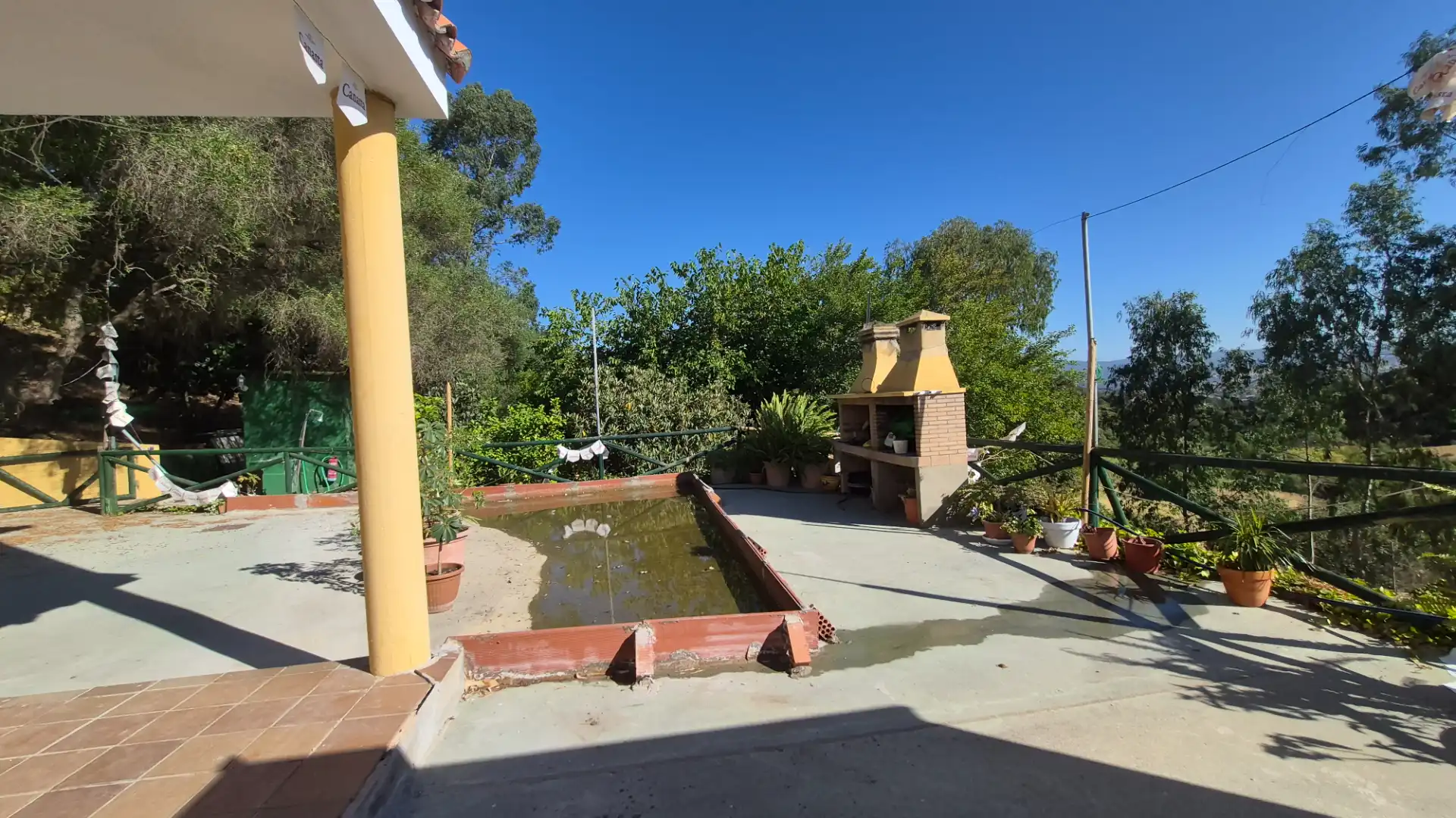 Jardí de Finca rústica en venda en Los Barrios amb Jardí privat, Terrassa i Piscina