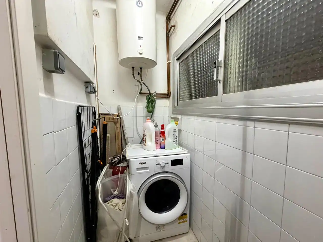 Bathroom of Flat for sale in Nou Barris