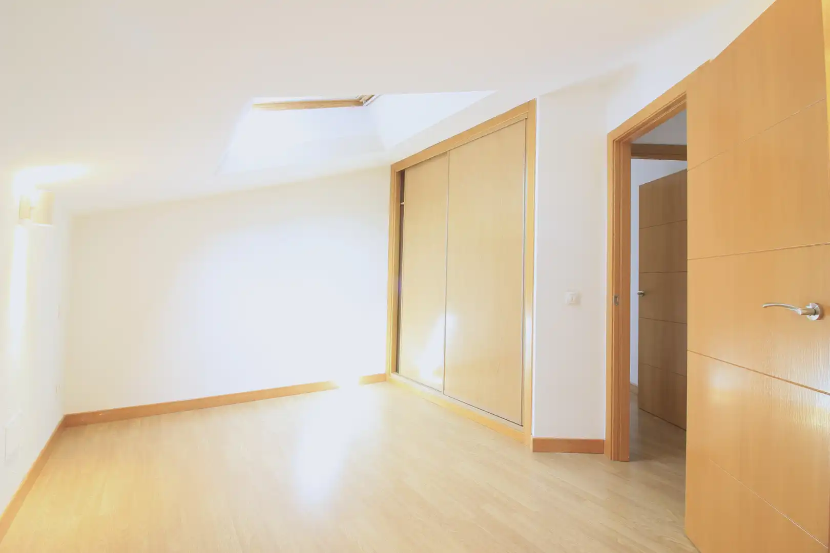 Dormitori de Dúplex en venda en Casarrubios del Monte amb Calefacció, Parquet i Forn