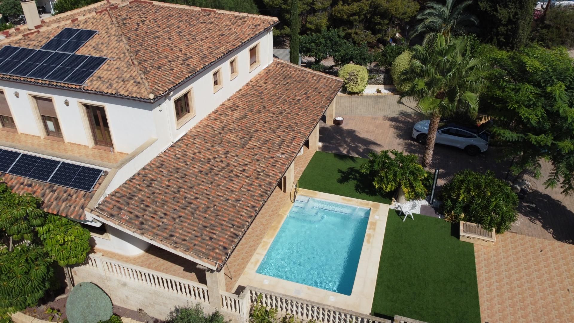 Piscina de Casa o xalet en venda en Crevillent amb Aire condicionat, Jardí privat i Piscina