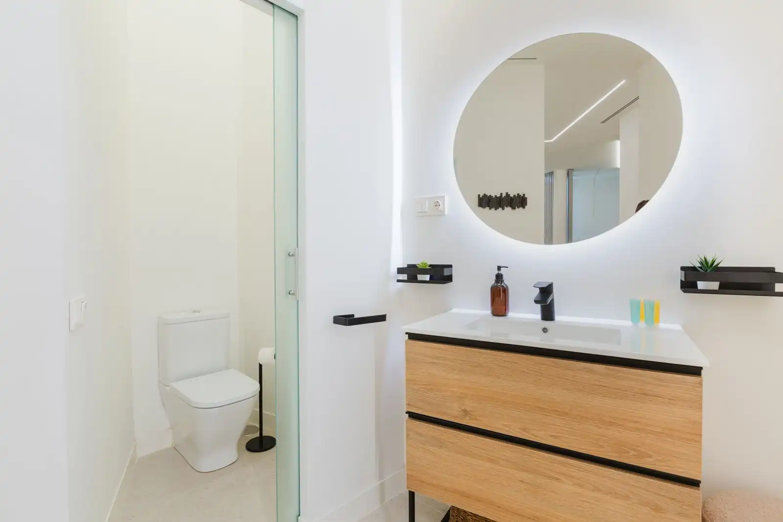 Badezimmer von Wohnung zum Verkauf in Málaga mit Klimaanlage, Heizung und Möbliert