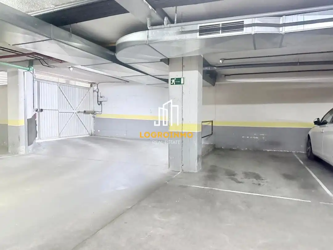 Parking of Flat for sale in  Logroño  with Heating, Storage room and Balcony