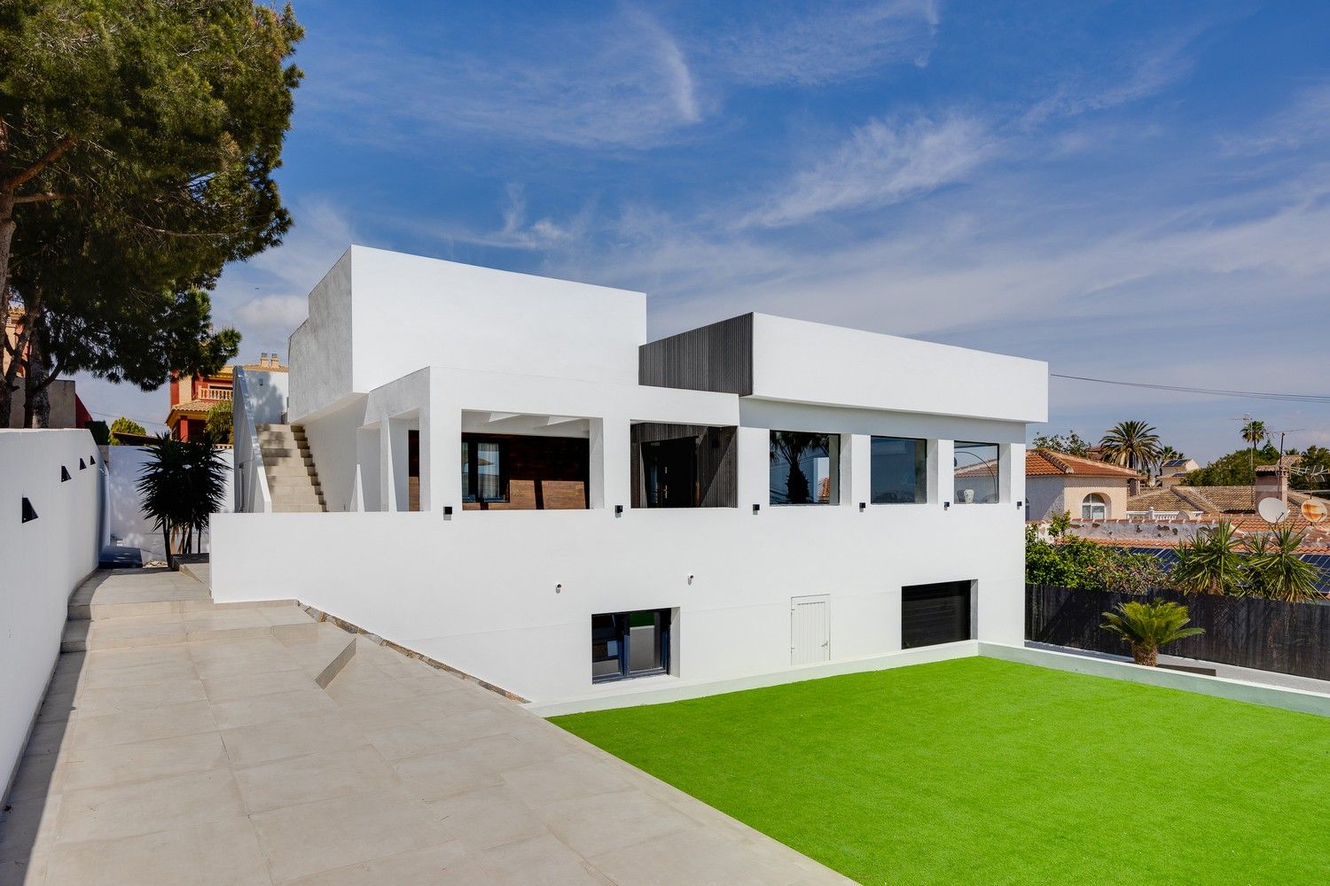 Vista exterior de Finca rústica en venda en Torrevieja amb Aire condicionat, Calefacció i Jardí privat