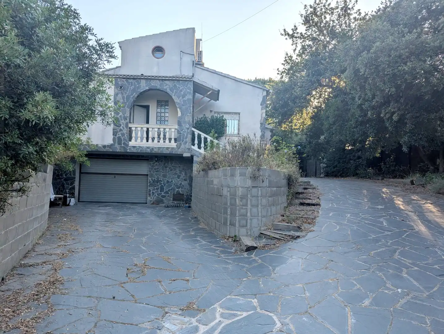 Vista exterior de Casa o xalet en venda en La Roca del Vallès amb Aire condicionat, Calefacció i Jardí privat