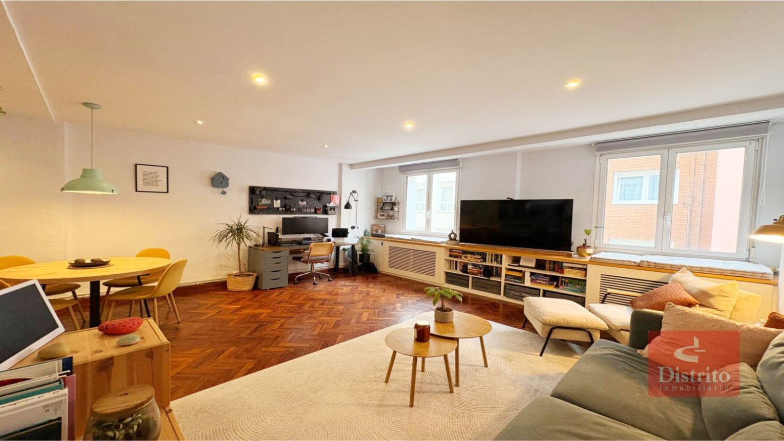 Vista exterior de Pis en venda en Santander amb Calefacció