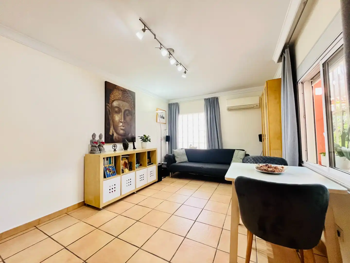 Sala de estar de Casa o chalet en venta en Fuengirola con Aire acondicionado, Jardín privado y Terraza
