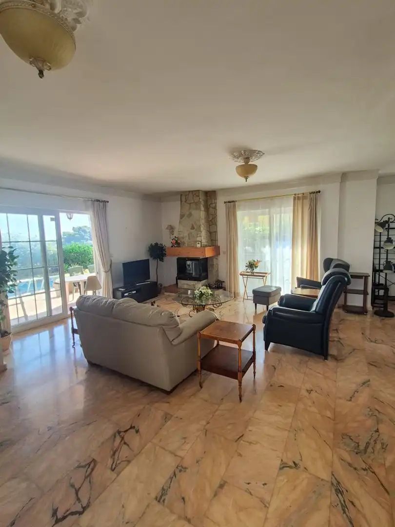 Living room of Houses for sale in Fuengirola  with Air Conditioner, Heating and Private garden