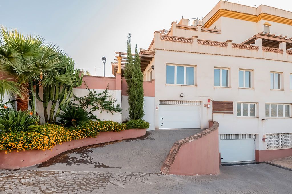 Exterior view of Garage for sale in Alcaucín