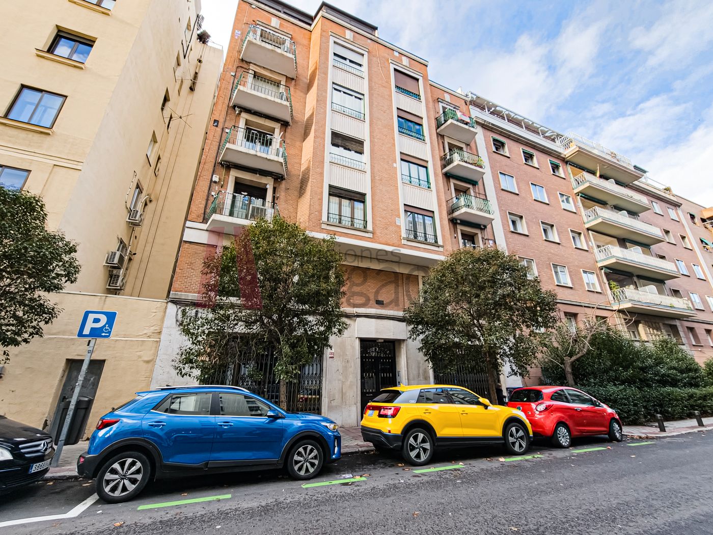 Vista exterior de Pis en venda en  Madrid Capital amb Aire condicionat, Calefacció i Terrassa
