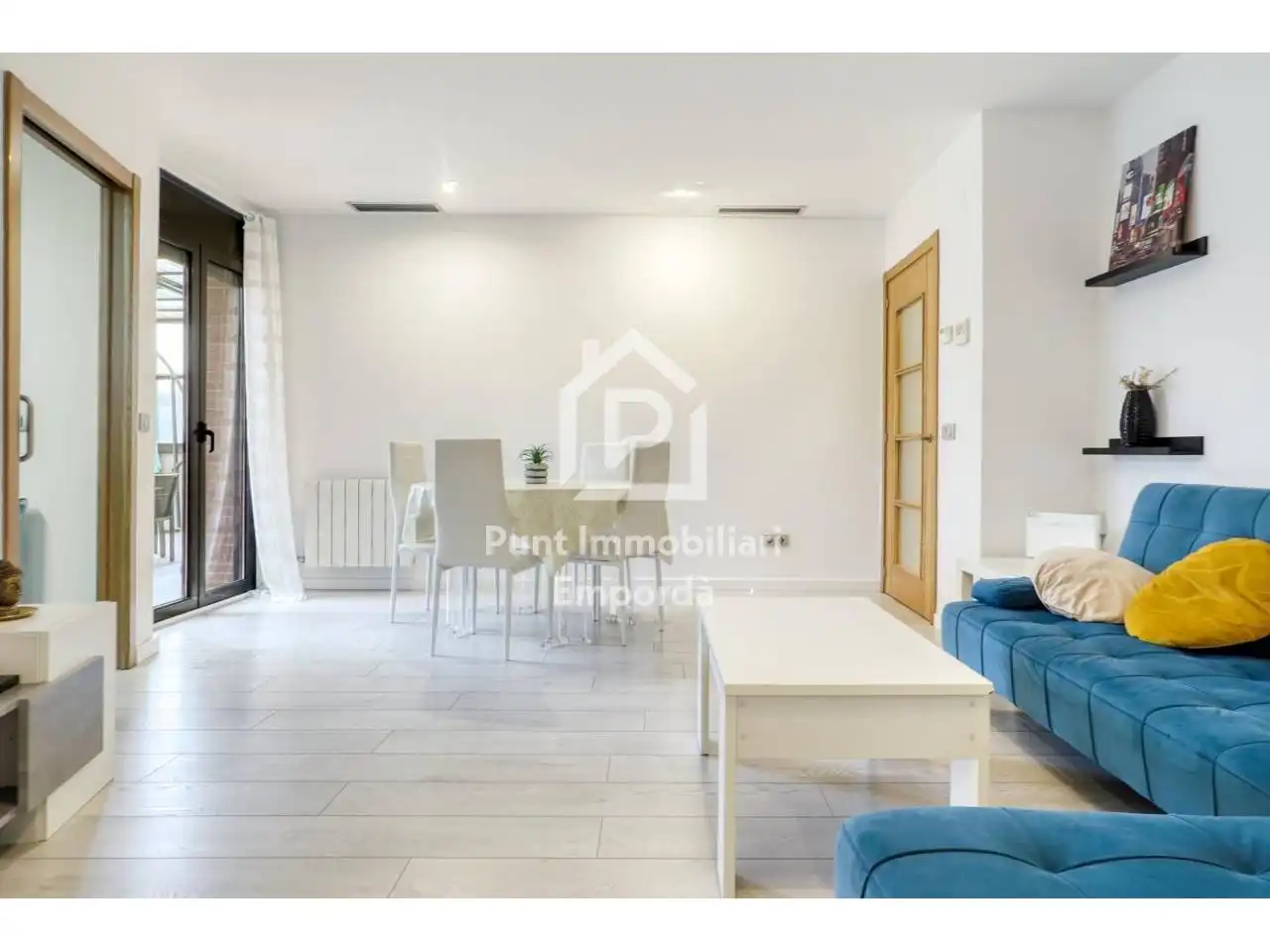 Exterior view of Flat for sale in Figueres  with Air Conditioner, Heating and Private garden