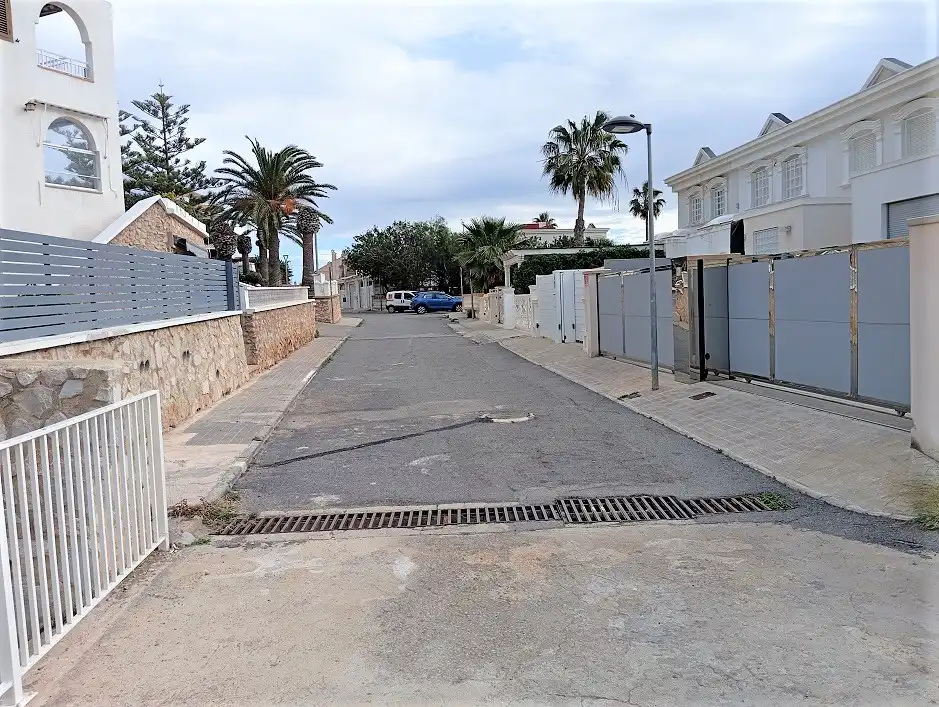 Vista exterior de Casa o chalet de alquiler en Santa Pola con Calefacción, Terraza y Amueblado