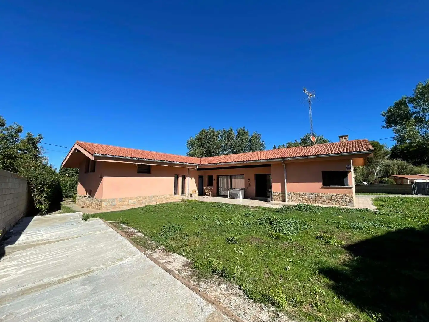 Außenansicht von Haus oder Chalet zum Verkauf in Moià mit Heizung, Ofen und Internet