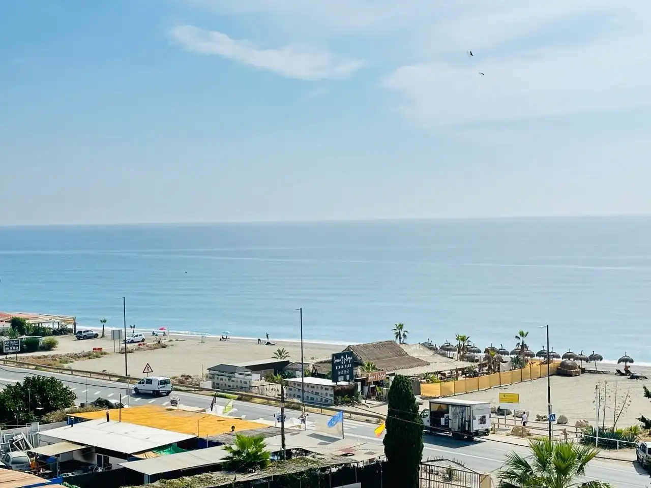 Vista exterior de Casa o xalet en venda en Torrox amb Aire condicionat, Jardí privat i Traster