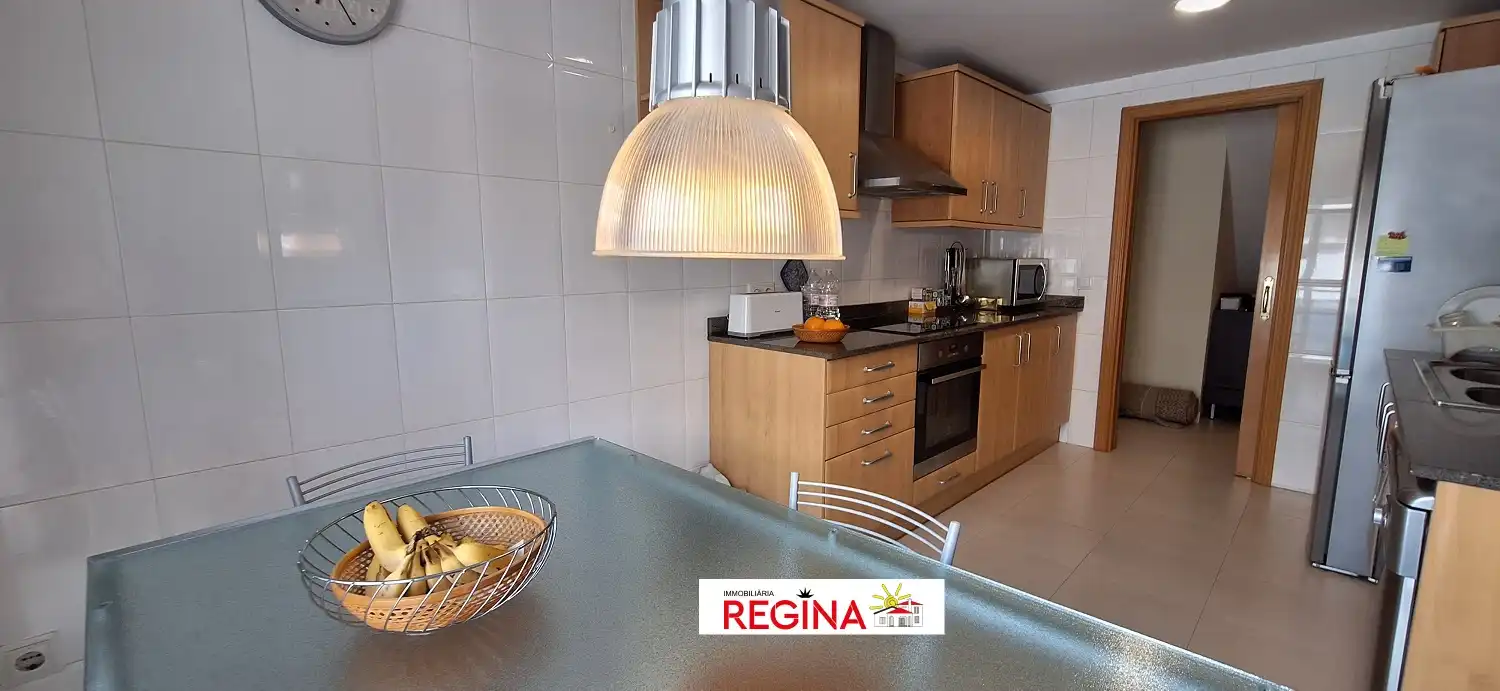 Küche von Dachboden zum Verkauf in L'Escala mit Heizung, Terrasse und Möbliert