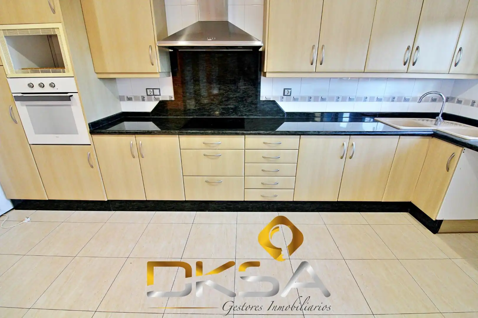 Cocina de Casa o chalet en venta en Castellón de la Plana / Castelló de la Plana con Aire acondicionado, Jardín privado y Terraza