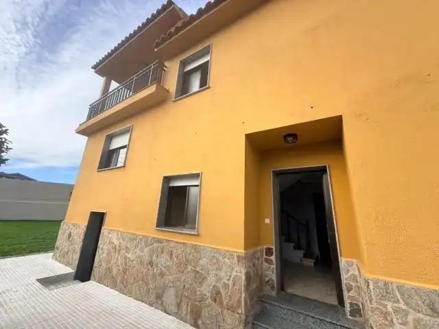Vista exterior de Casa o xalet en venda en Sanxenxo amb Jardí privat, Terrassa i Moblat