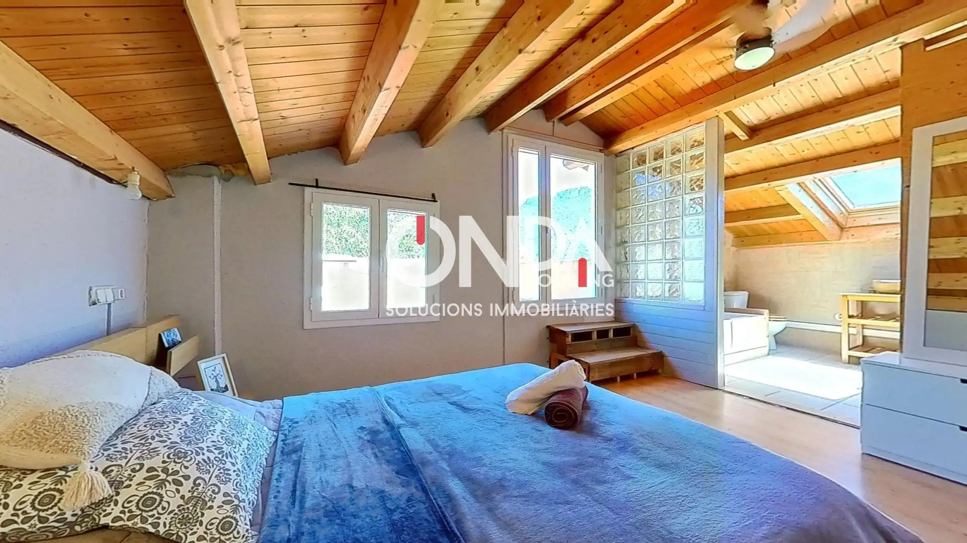 Bedroom of Houses for sale in Camarasa  with Heating, Private garden and Parquet flooring