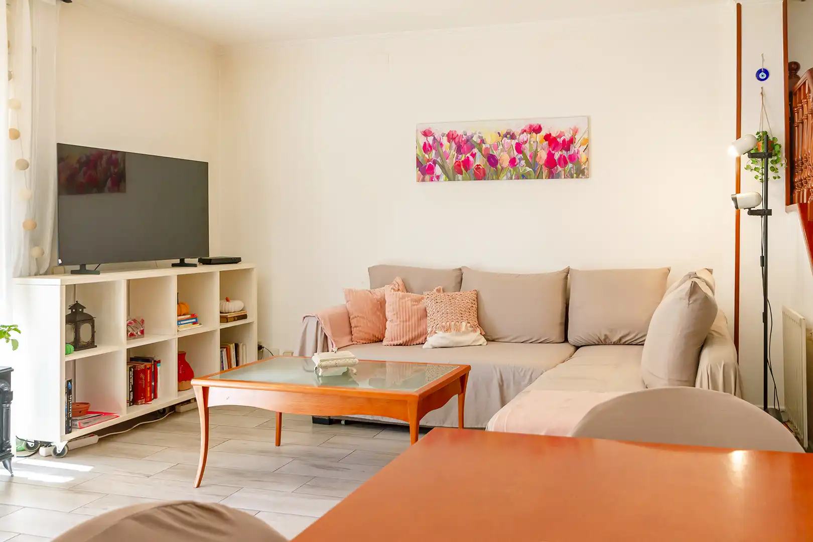 Sala de estar de Casa adosada en venta en Martorell con Calefacción, Jardín privado y Horno