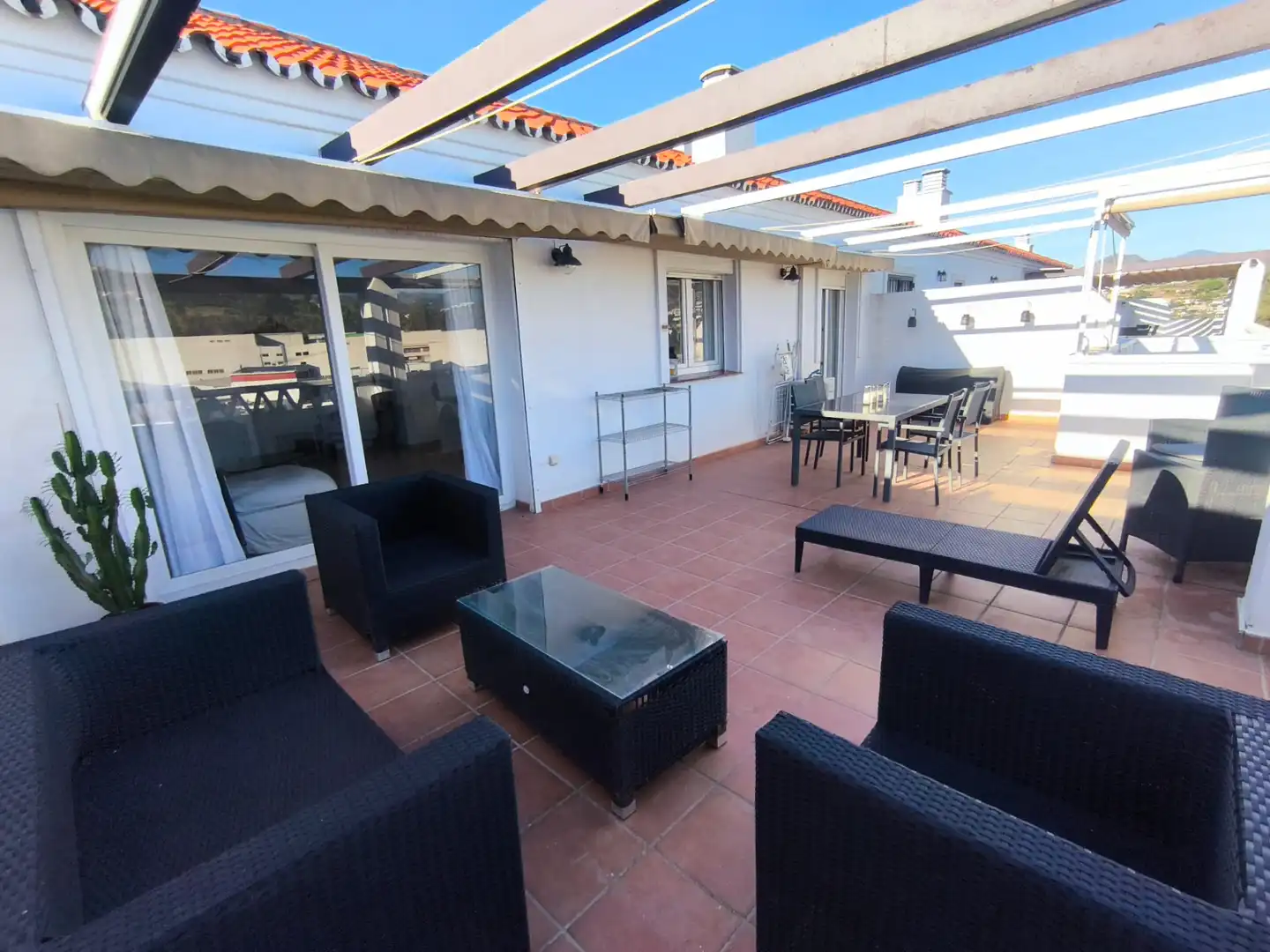 Penthouse with pool for sale in Nueva Andalucía