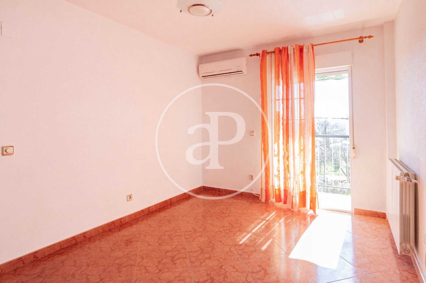 Pis de lloguer a C. de Manuel Villarta, Tres Olivos - Valverde