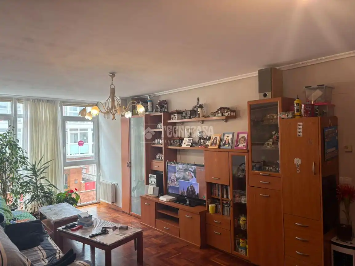 Sala d'estar de Pis en venda en Bilbao  amb Calefacció i Traster