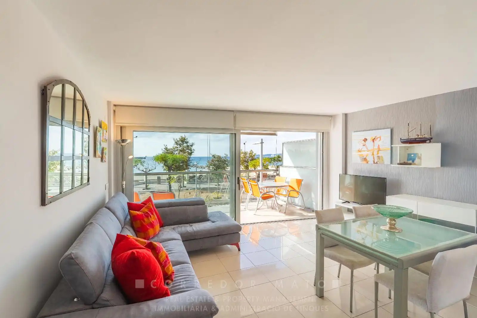 Apartment with lift for sale in Passeig del Mar, imagen 4