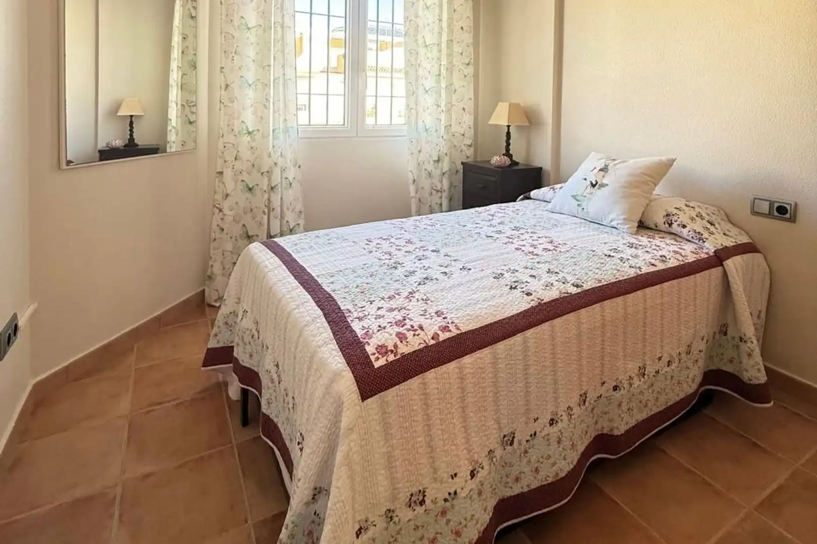 Dormitori de Casa adosada en venda en Pilar de la Horadada amb Balcó