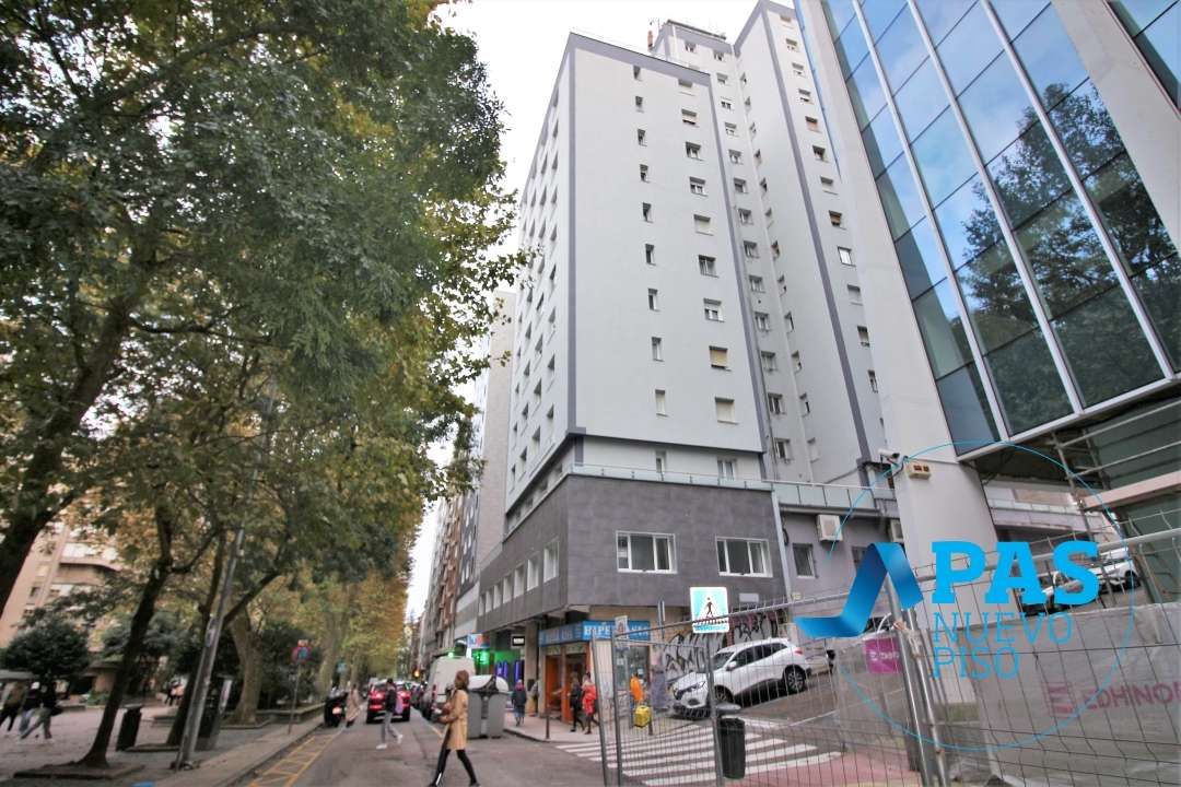 Vista exterior de Pis en venda en Santander amb Calefacció i Moblat