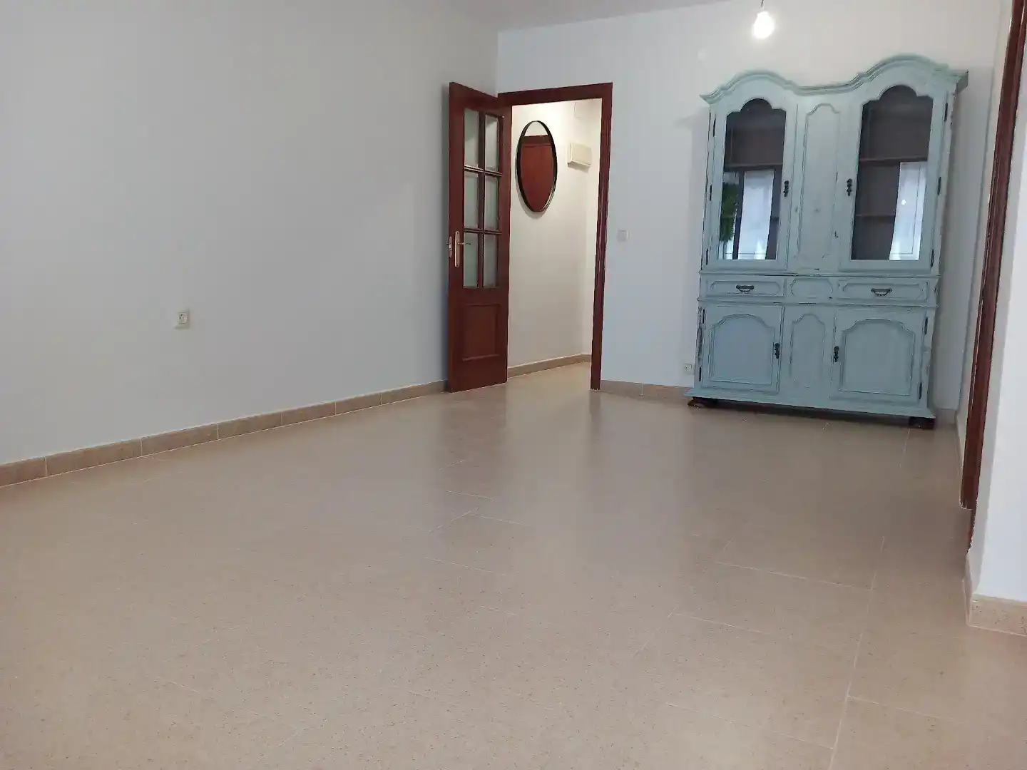 Living room of Flat for sale in  Sevilla Capital  with Air Conditioner and Balcony