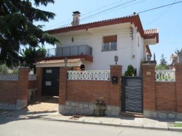 Detached house with pool for sale in Lliçà d'Amunt