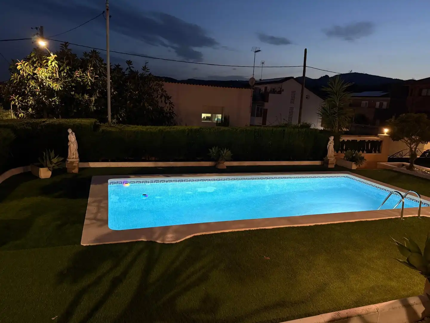 Schwimmbecken von Haus oder Chalet zur Miete in Viladecans mit Klimaanlage, Heizung und Privatgarten