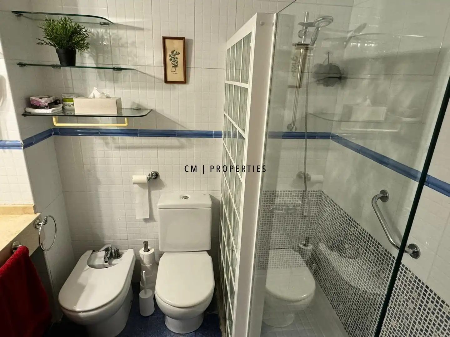 Baño de Casa adosada de alquiler en Rocafort con Aire acondicionado, Calefacción y Terraza