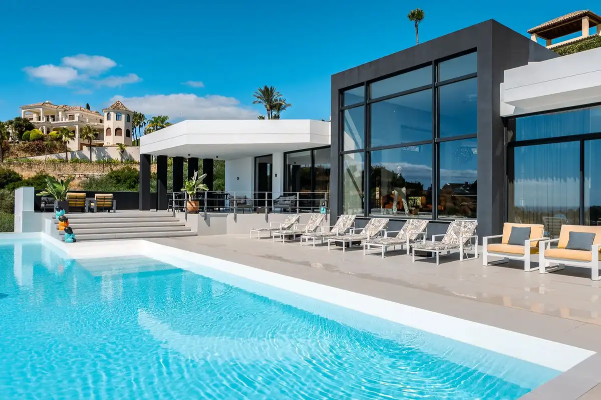Villa mit Pool zur Miete in El Paraíso