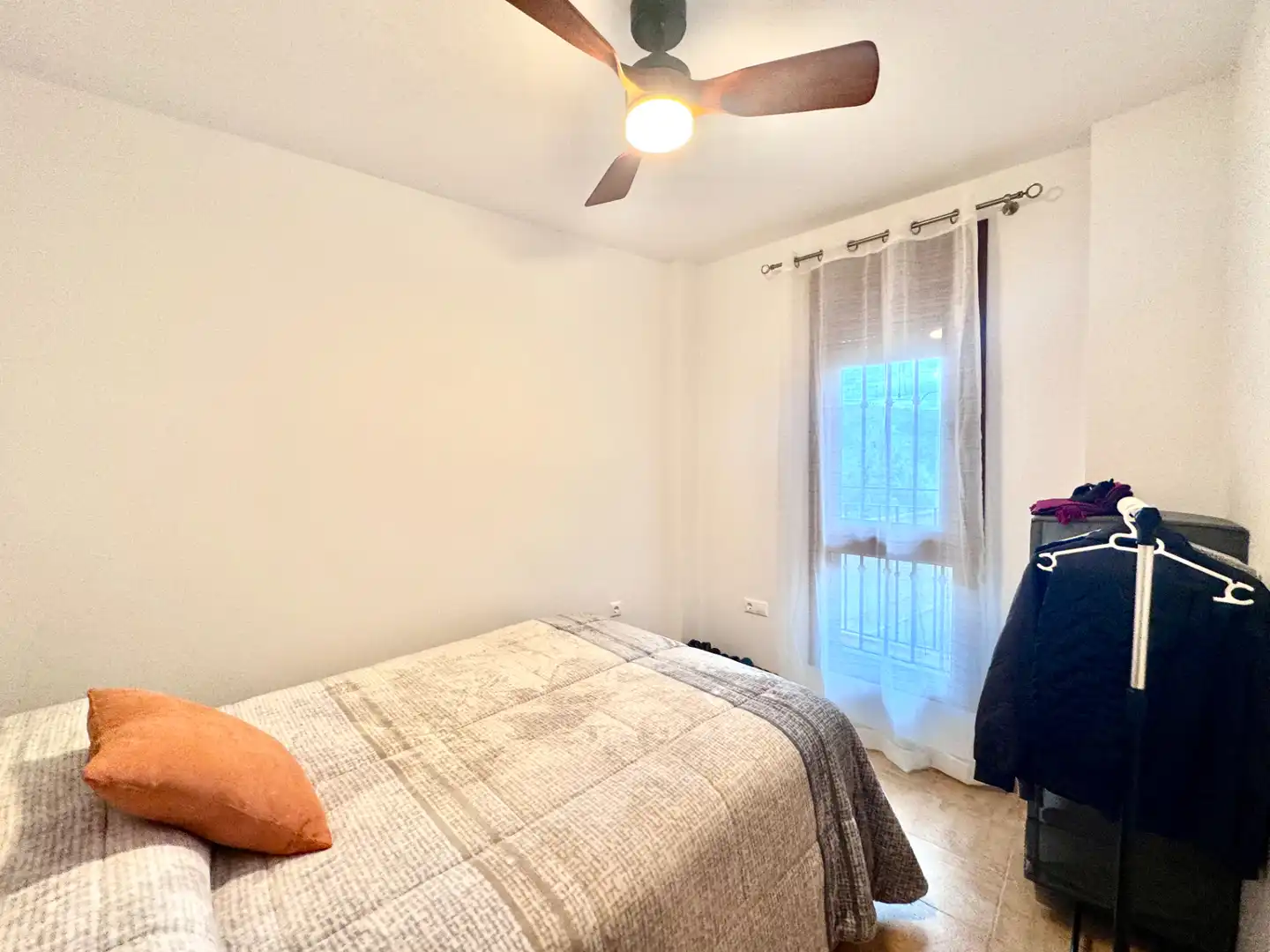 Habitación de Apartamento en venta en Paterna del Río con Terraza, Trastero y Amueblado