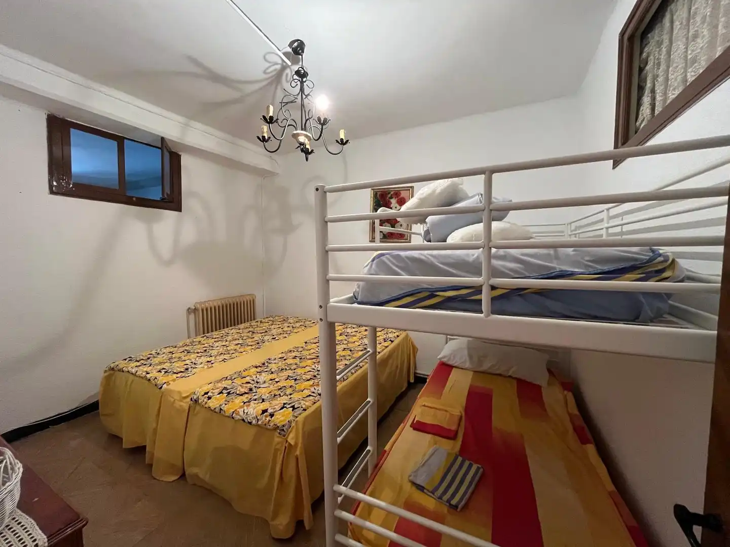 Habitación de Casa o chalet en venta en Monzón con Aire acondicionado y Calefacción