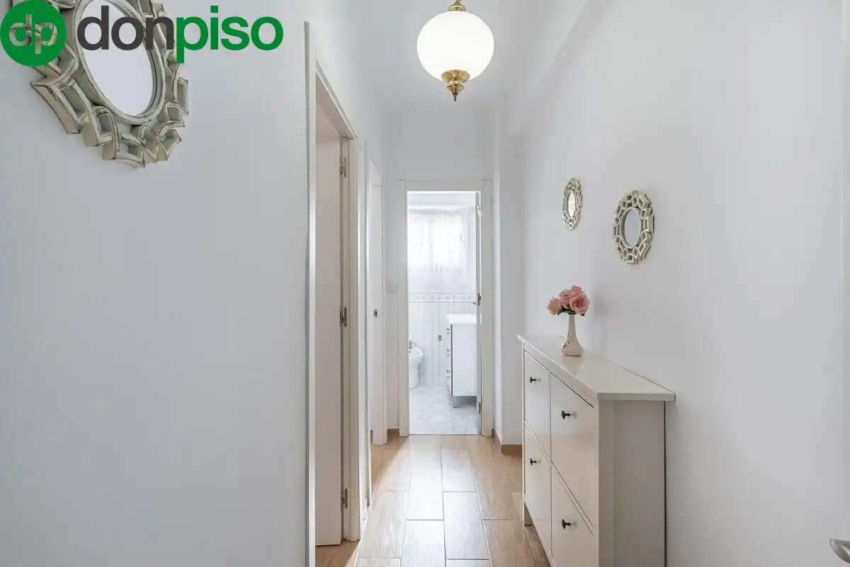 Flat for sale in Granada  with Air Conditioner and Parquet flooring