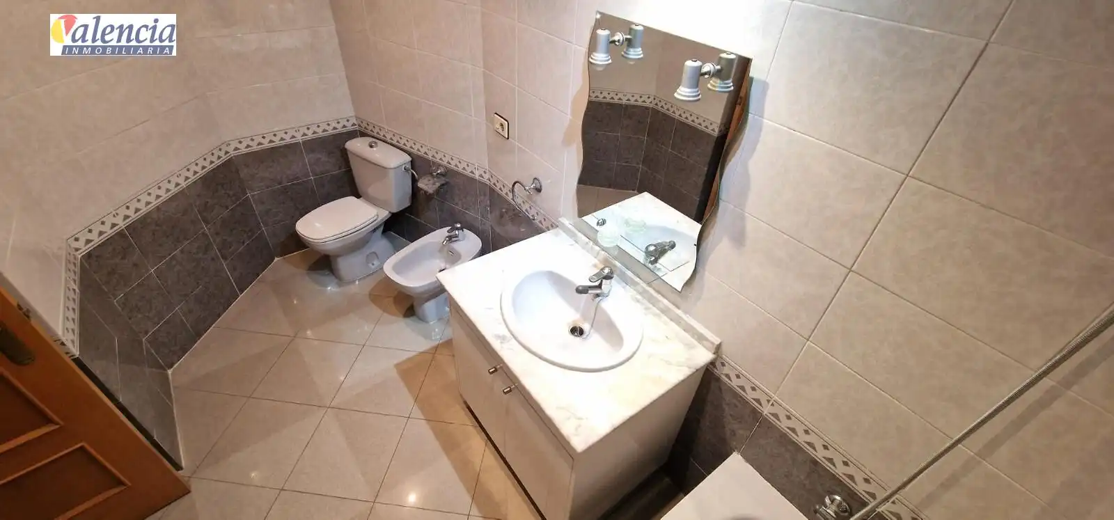 Bathroom of Flat for sale in Valencia  with Balcony