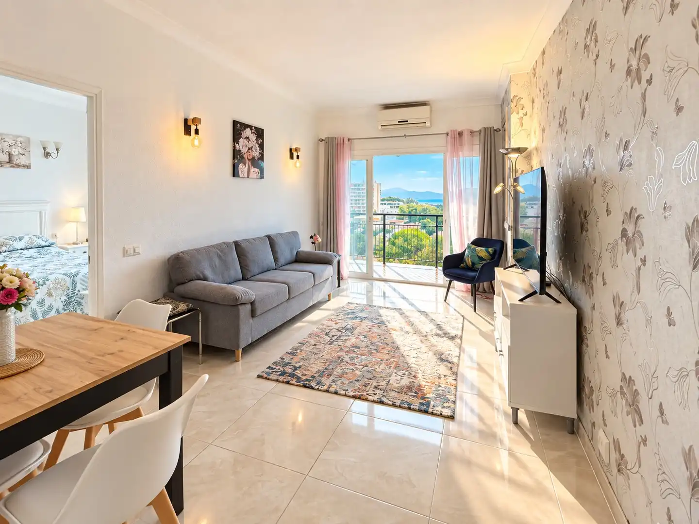 Sala d'estar de Apartament en venda en El Pinillo 