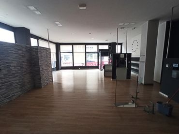 Business premises to rent in Avenida Rosalía de Castro