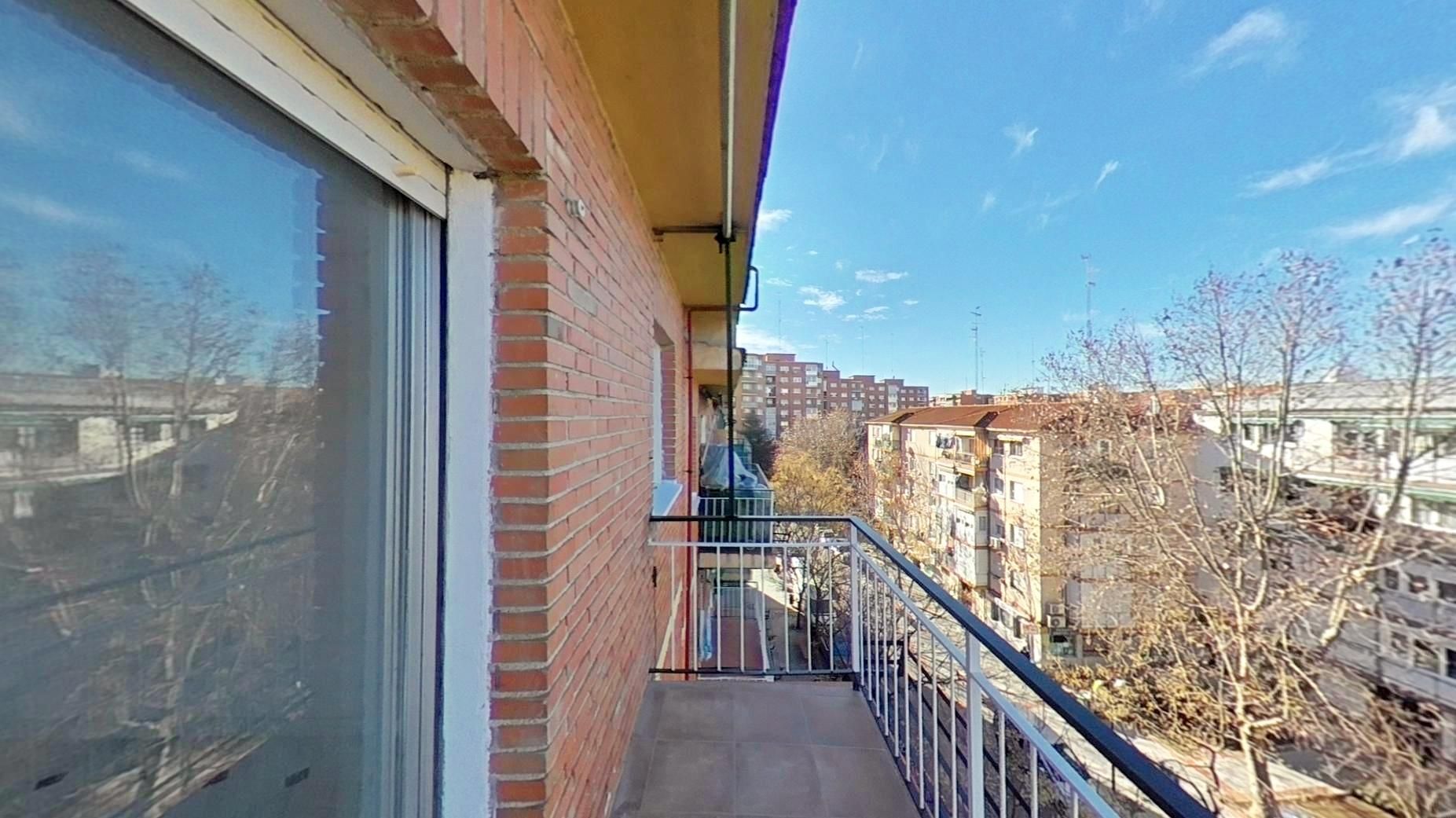 Exterior view of Flat for sale in Alcorcón  with Terrace and Oven