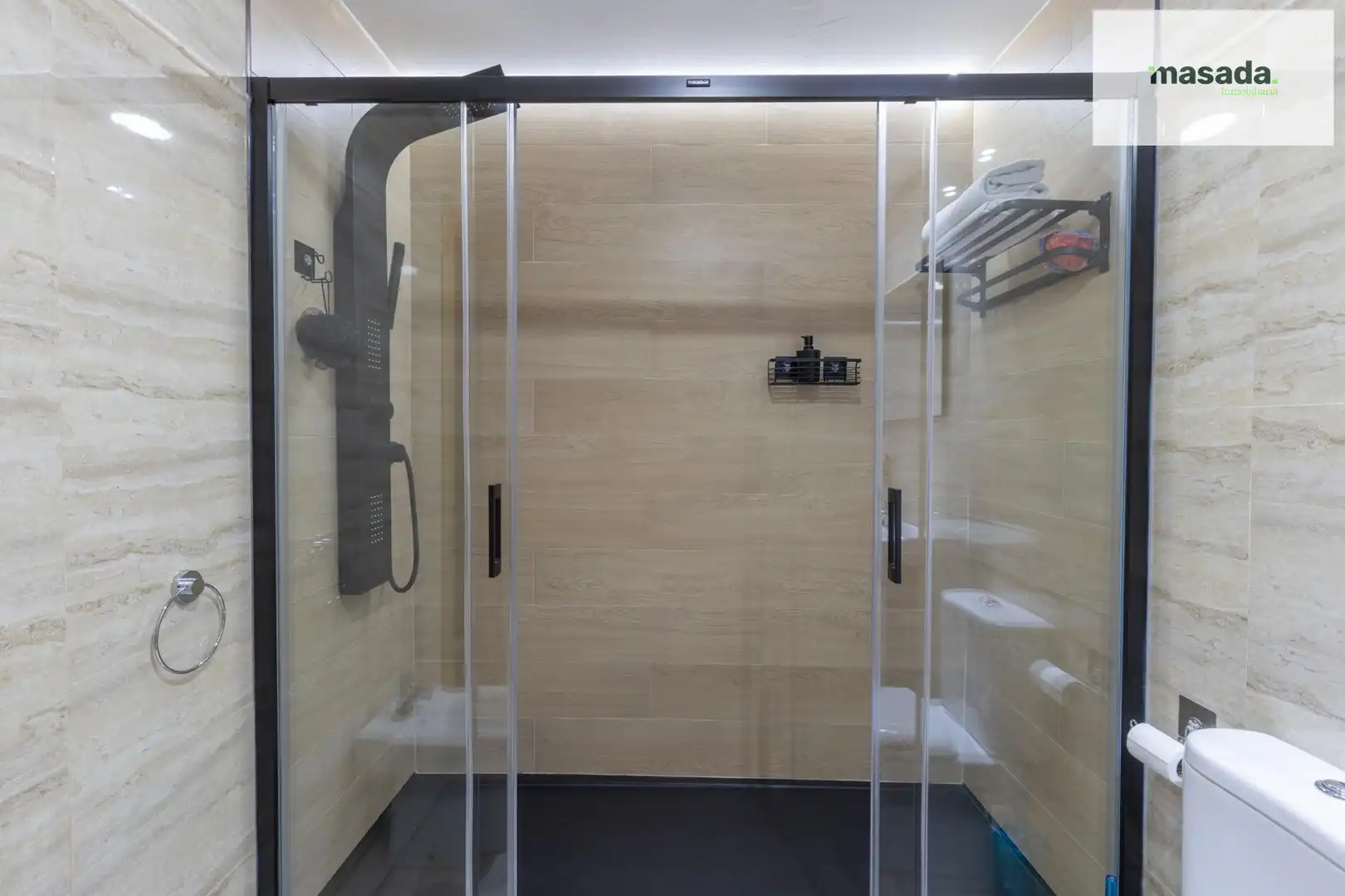 Badezimmer von Wohnung zum Verkauf in Gójar mit Klimaanlage, Heizung und Terrasse