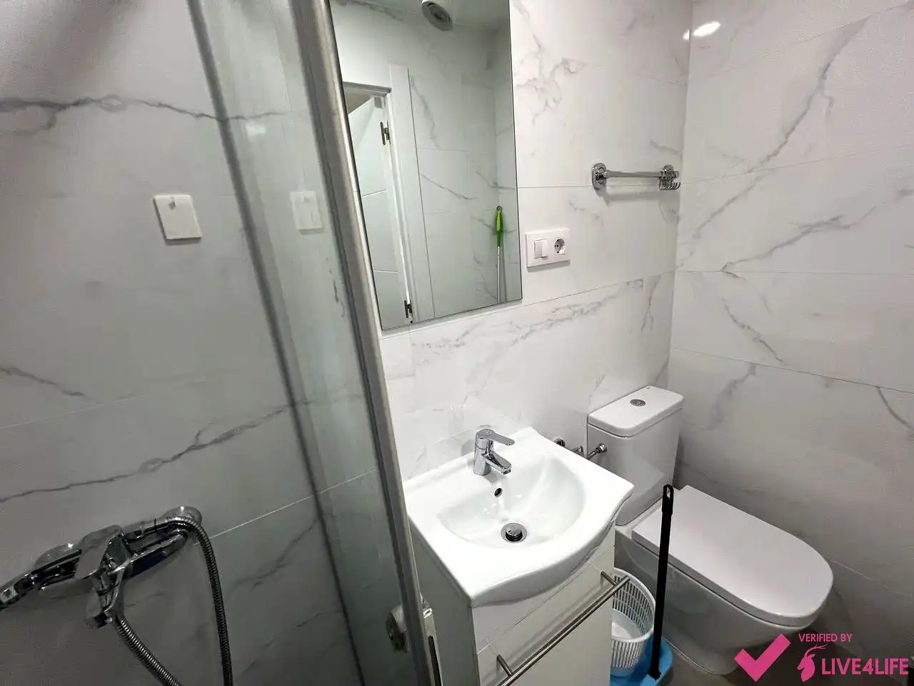 Study for rent in De Leganitos, Palacio