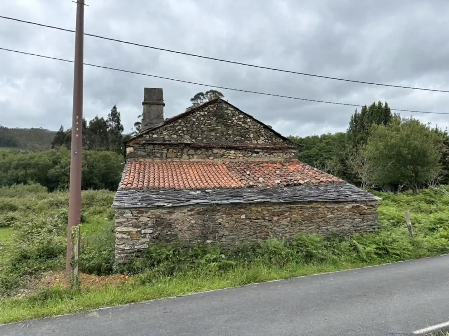 Vista exterior de Finca rústica en venda en Ortigueira amb Jardí privat