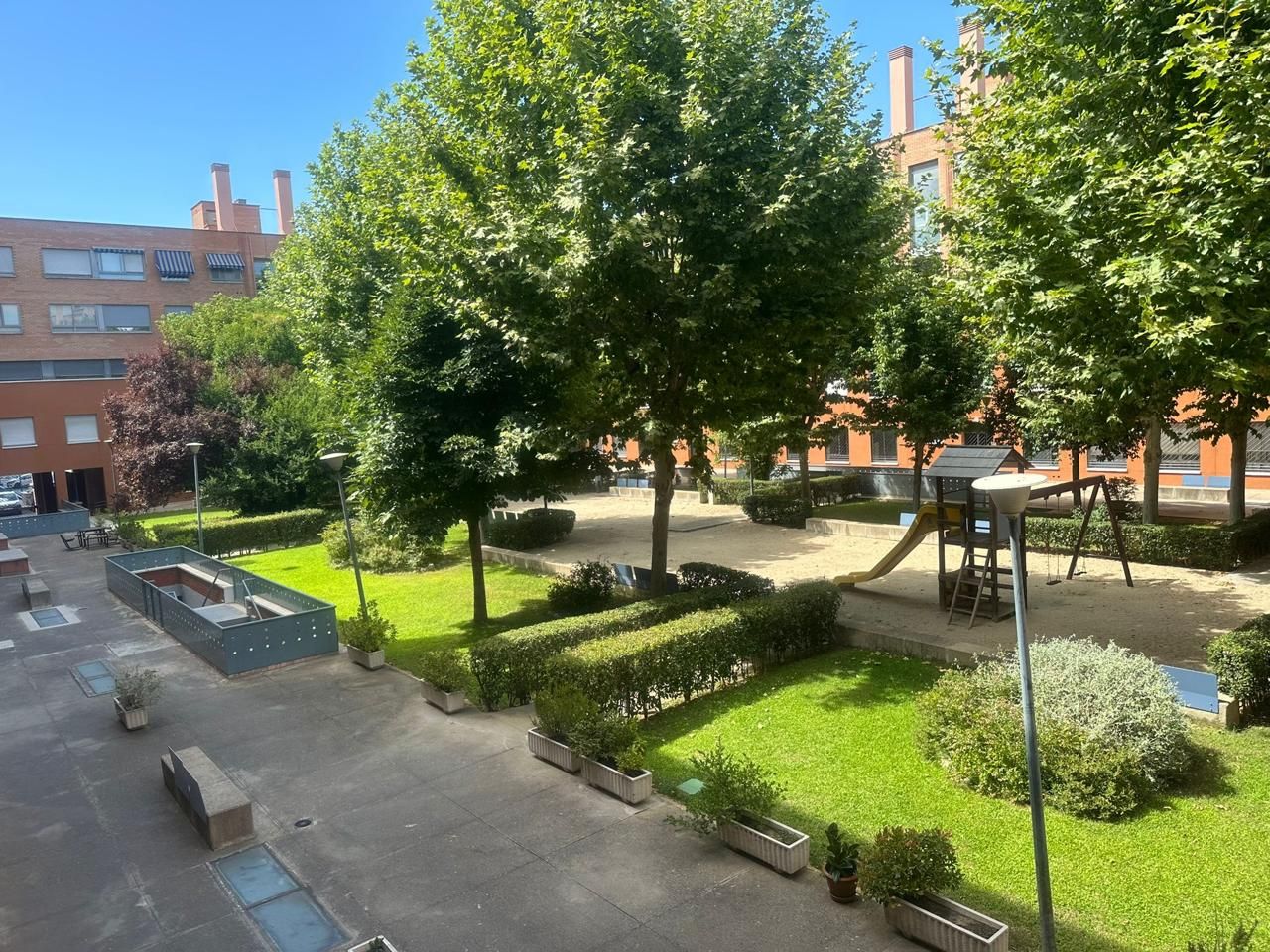 Garden of Flat to rent in  Madrid Capital  with Air Conditioner and Heating