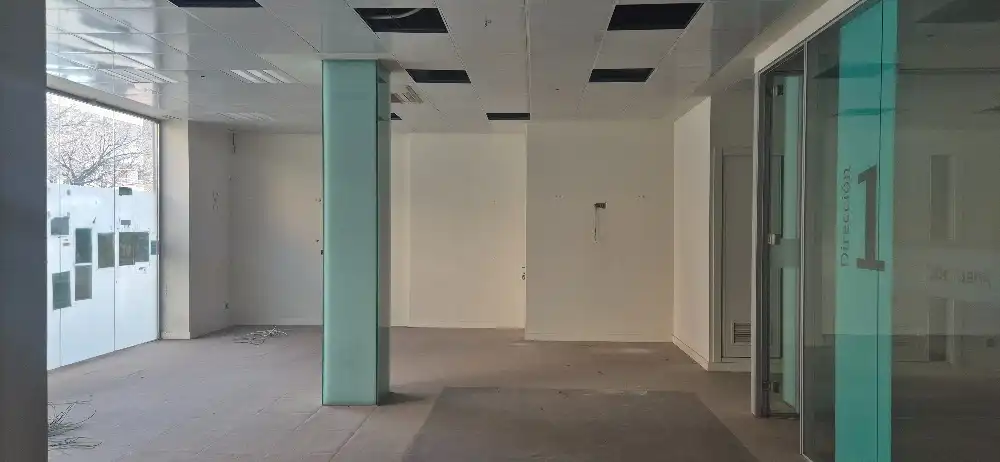 Local comercial en venda a Avenida Ramón Menéndez Pidal 41, imagen 2
