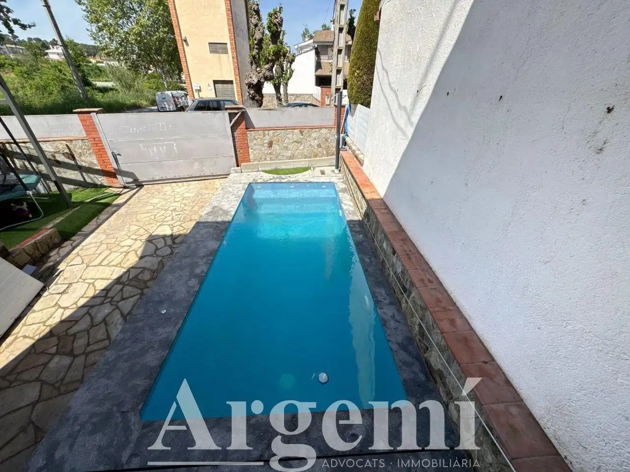 Piscina de Casa adosada en venta en Palau-solità i Plegamans con Calefacción, Jardín privado y Trastero