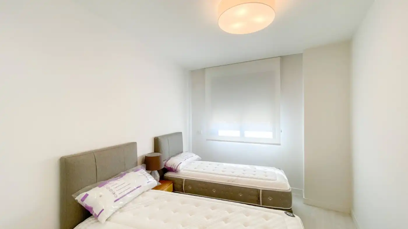 Schlafzimmer von Wohnung zur Miete in Málaga mit Klimaanlage, Heizung und Privatgarten